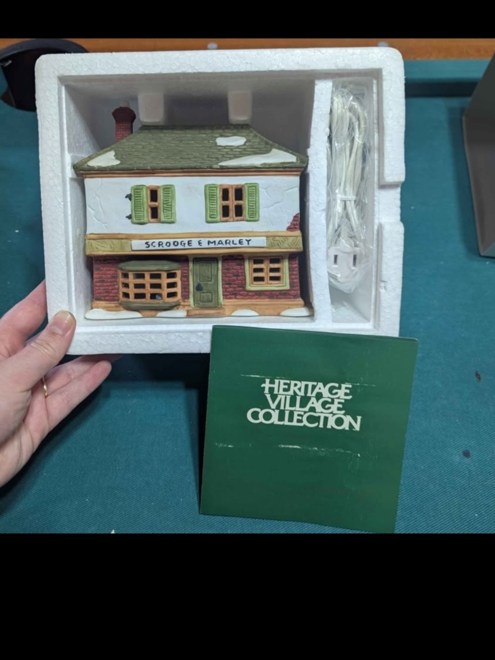 Department 56 - Dickens' Village Series - Scrooge and Marley Counting House
